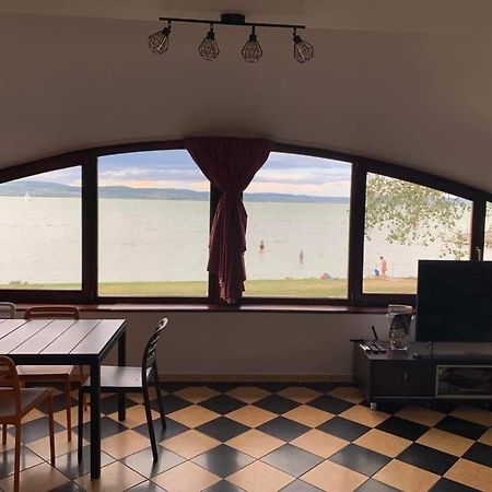 Szines Panorama Apartman Balatonlelle Eksteriør billede